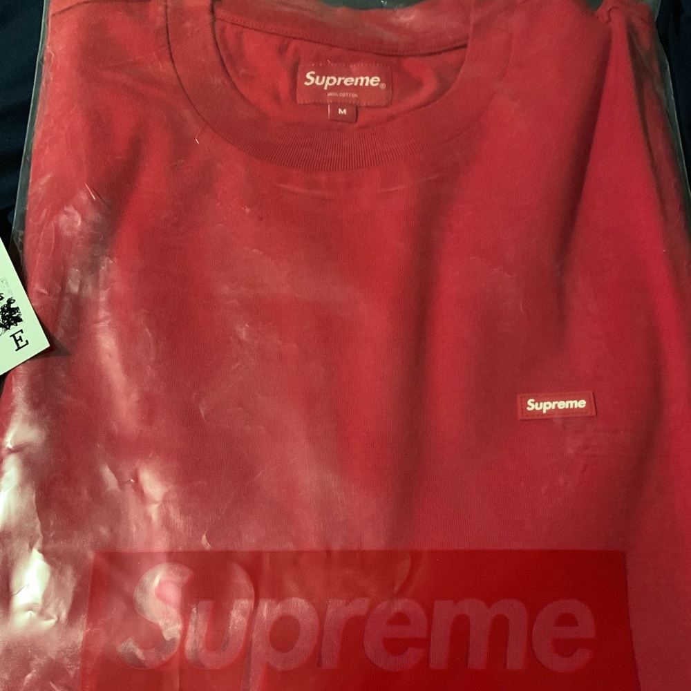Supreme 2019 small box Logo SS tee